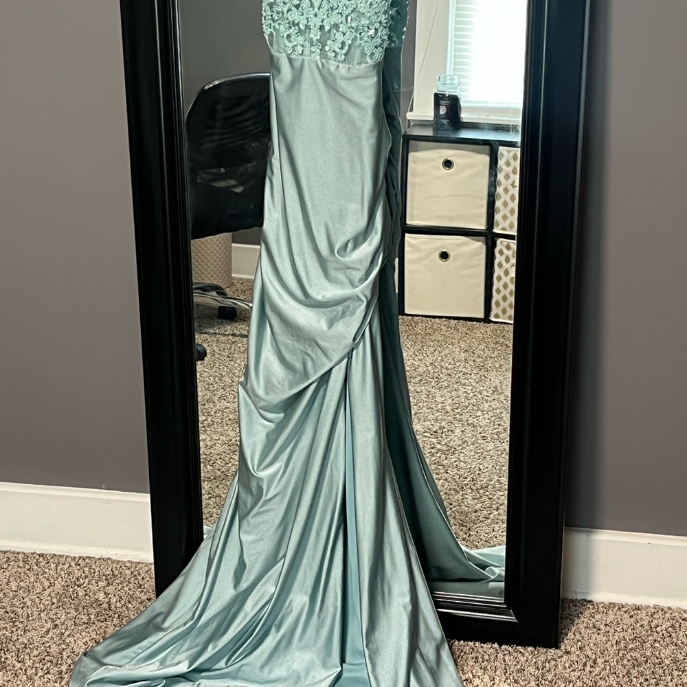 Elegant Aqua Gown with Lace Bodice